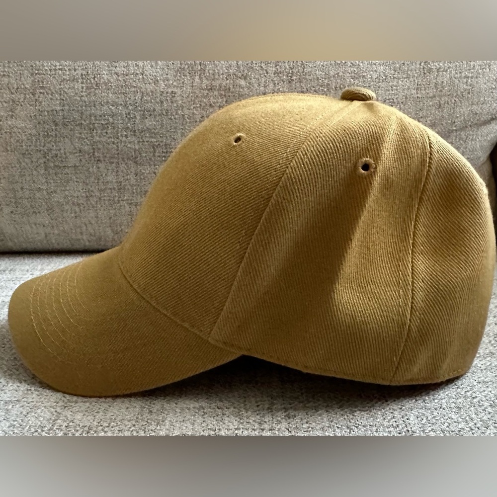 Classic Tan Baseball Cap excellent like new condition - Picture 3 of 4